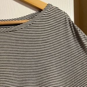 Adorable slouchy peplum top